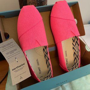 TOMS Neon Pink Alpargatas Womens size 9.5 Recycled Cotton Canvas NWT, NIB